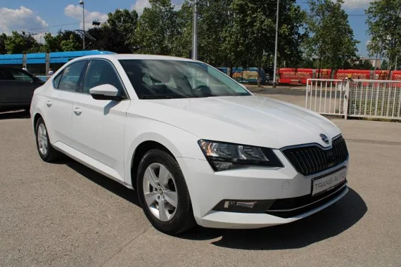 Škoda Superb 1.6 TDi DSG *NAVIGACIJA* Image 3